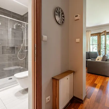Za Strugiem Apartment *